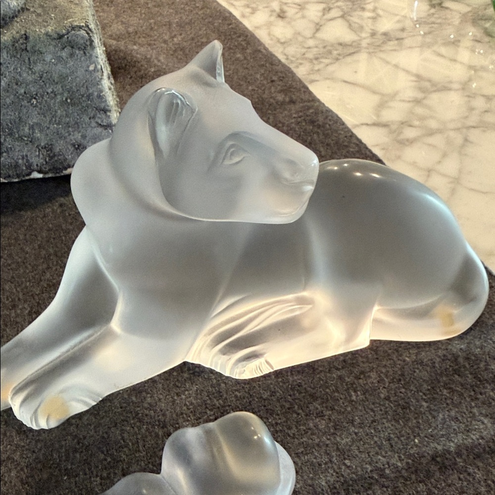 Lalique Frosted Crystal Lion Family Figurines - Picture 5 of 5